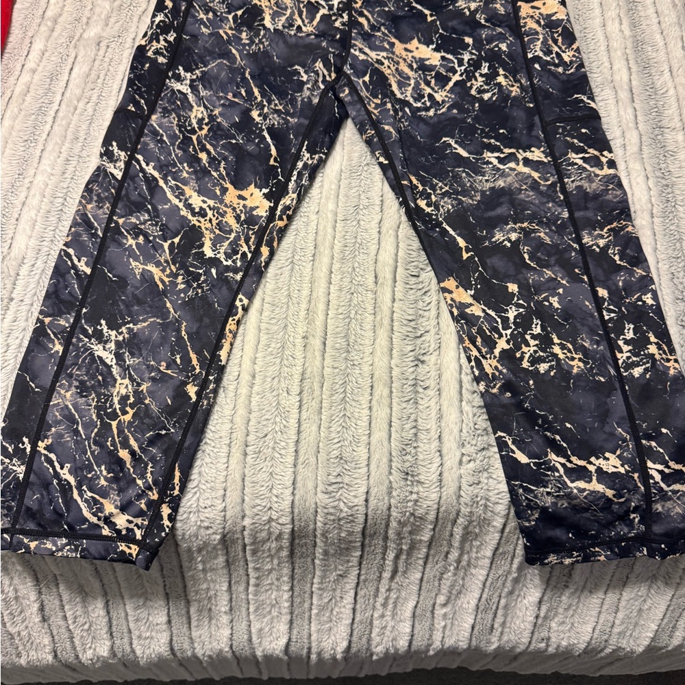Constantly Varied Gear Marble Leggings - Black and Cream